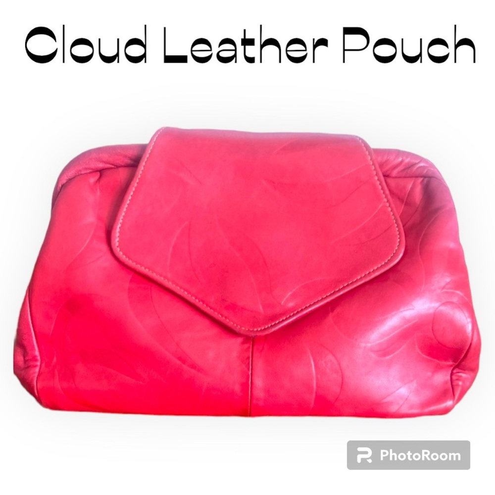 VNTG 80s Cloud Soft Leather Lambskin Embossed Clam Clutch Red Pouch ❤️